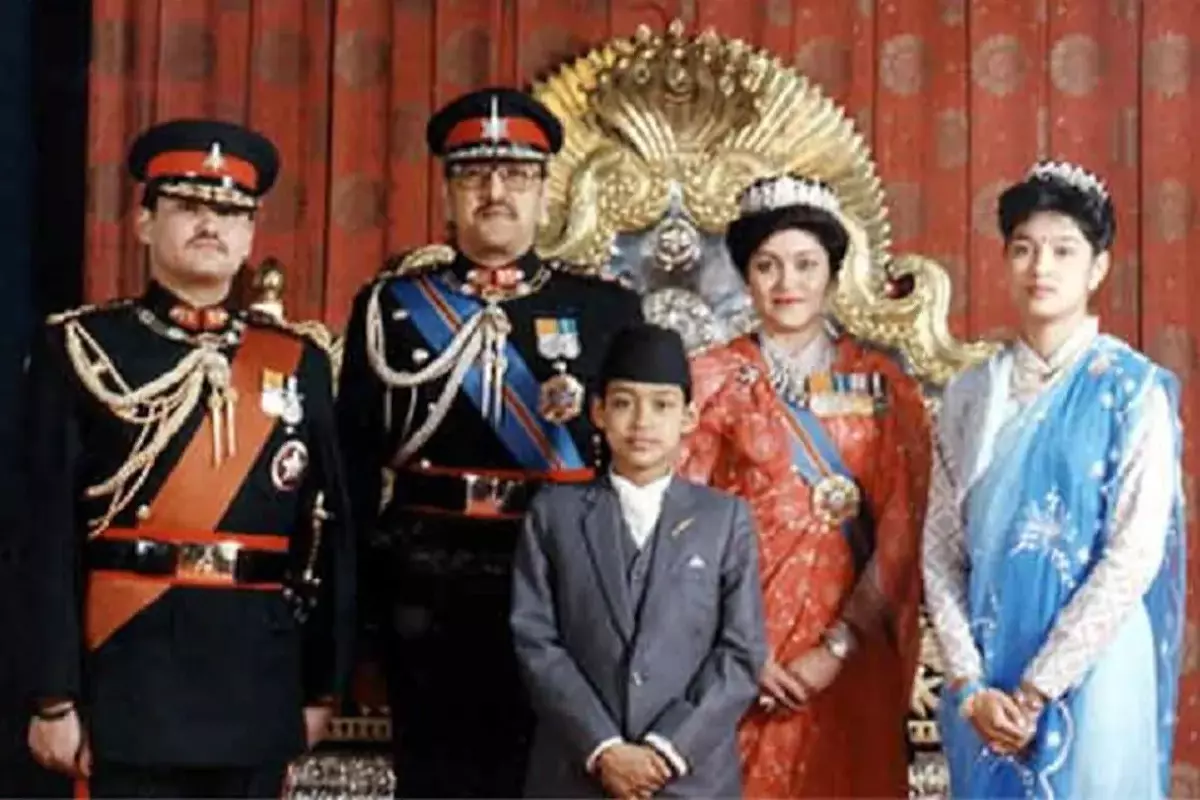 नेपाल का राजपरिवार नरसंहार: राजकुमार दीपेंद्र ने पहले राजा और रानी समेत 12 लोगों को गोलियों से भूना, फिर खुद को गोली मार ली, आज के नेपाली PM प्रचंड ने भारत पर लगाया था गंभीर आरोप