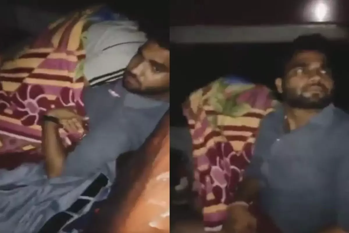 UP रोडवेज की चलती बस में महिला के साथ शारीरिक संबंध बना रहा था कंडक्टर, यात्रियों ने रंगे हाथों पकड़ा, Video Viral