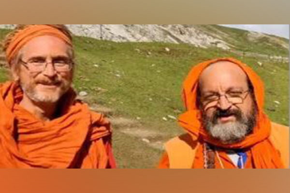 अमरनाथ यात्रा: आध्यात्मिकता के लिए कोई सीमा नहीं, दो अमेरिकी नागरिकों ने अपना 40 साल का सपना पूरा किया