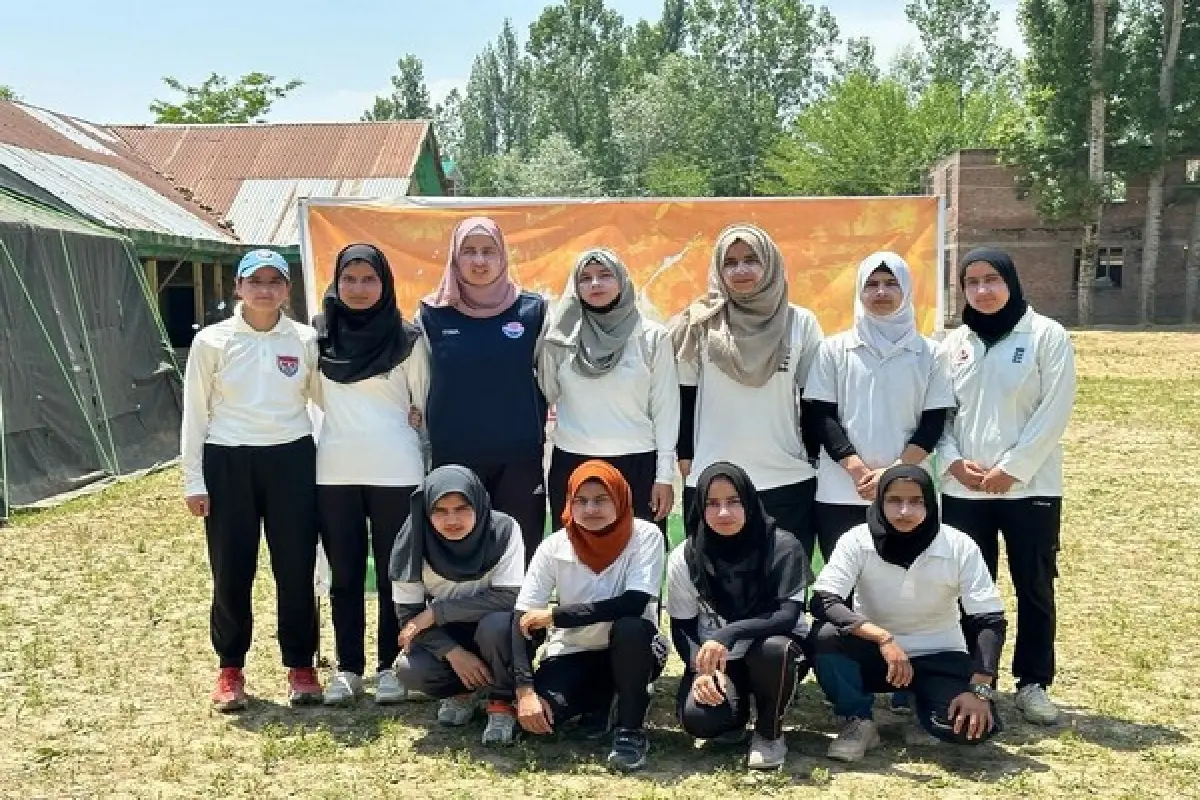 Women’s Premier League in Kashmir: بارہمولہ میں ویمنز پریمئر لیگ نے وادی میں کرکٹ کھیلنے والی لڑکیوں کو تاریخی موقع دیا ہے