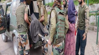 Indian Army Rescues 16-year Old Girl: بھارتی فوج نے 16 سالہ لڑکی کی جان بچائی،طبی امداد فراہم کی