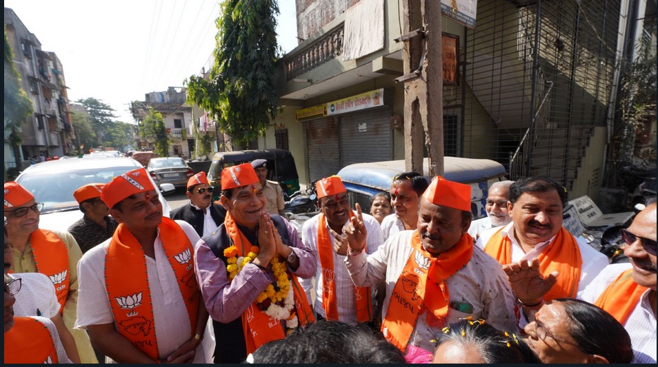 A Whirlwind BJP campaign at Surat by UP Minister AK Sharma