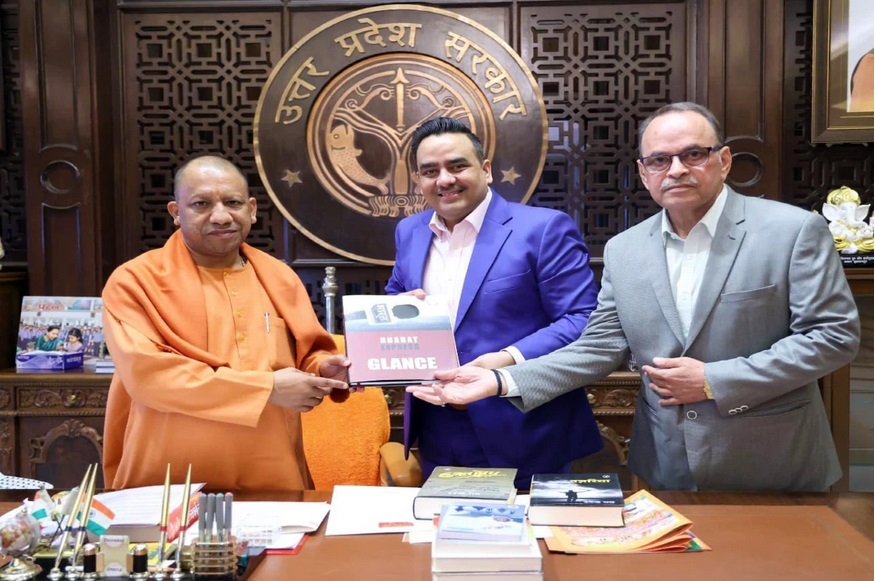 Senior journalist Upendra Rai Met CM Yogi, apprised about mission of his channel ‘Bharat Express’
