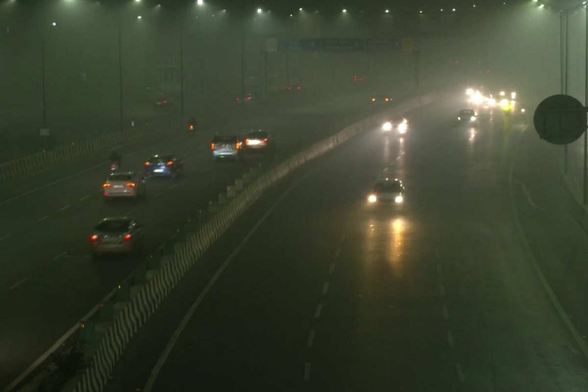 Delhi Weather Update: Severe Cold Wave, Dense Fog In The NCR; Over 30 Trains Delayed | DETAILS