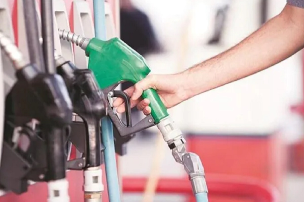 12 January 2023: No Change Seen In Fuel Rates In India; Crude Oil Climbs 3% In Global Market