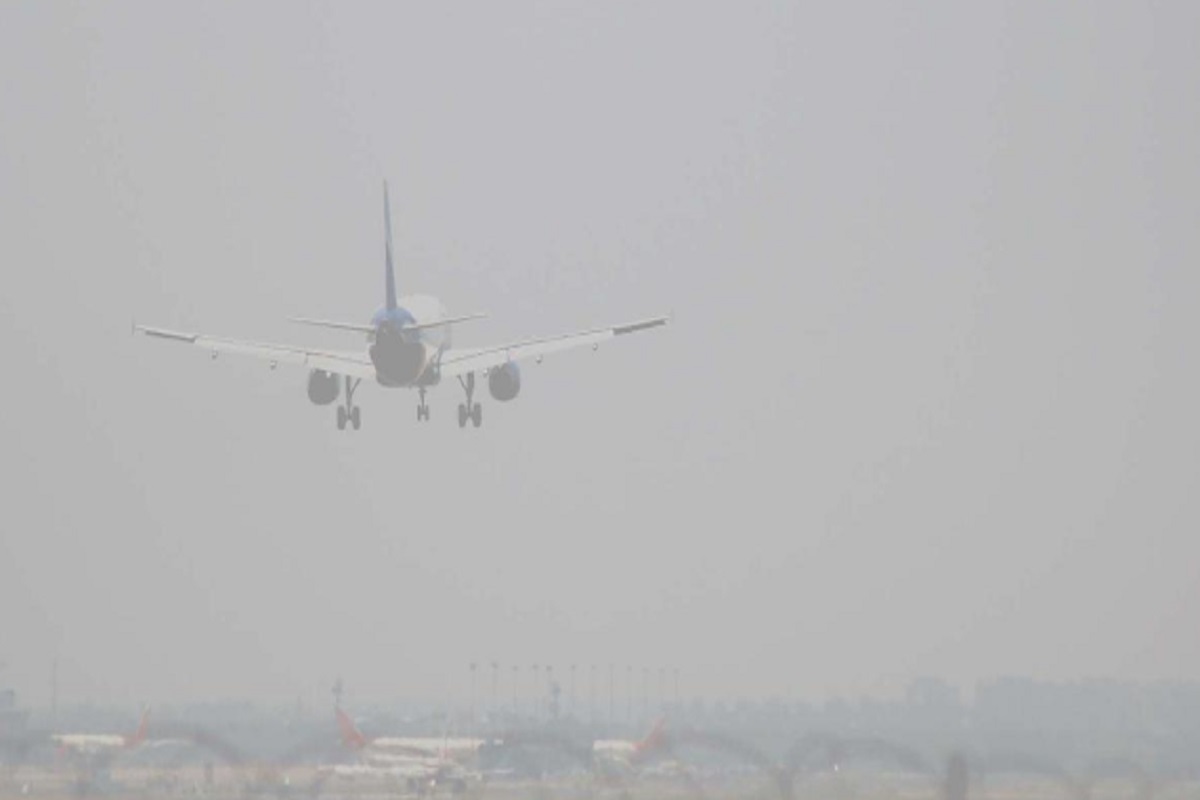 Several Flights And Trains Delay Amid Low Visibility; Delhi’s AQI Reaches 421