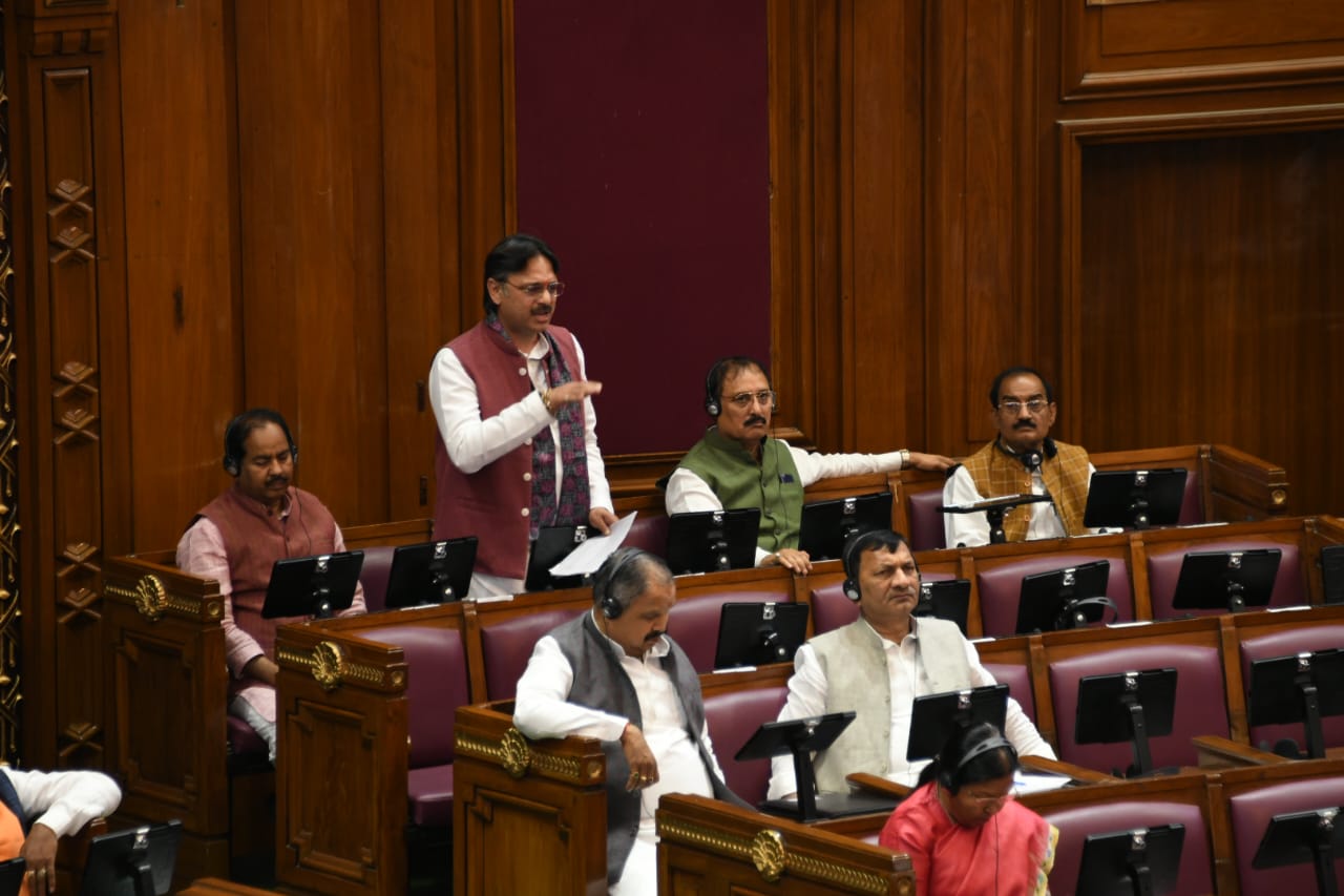 Sarojini nagar MLA Dr. Rajeshwar Singh Speaks For First Time In UP Assembly, Says- “This Moment Is Very Proud For Me”