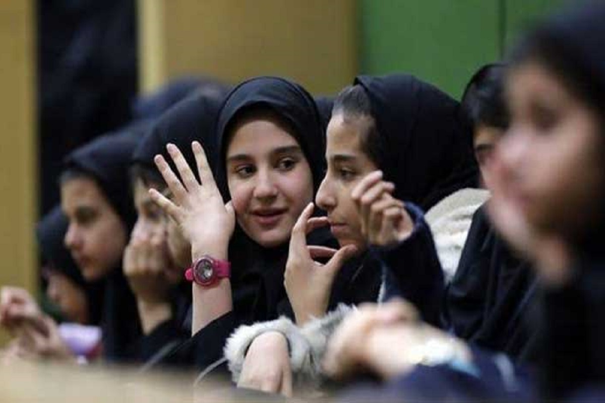 Suspected Schoolgirl Poisoning Attacks Rattle a Shaken Iran