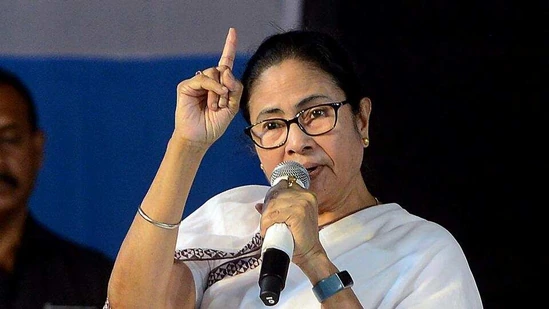 Mamata Gives ‘Aur Ek Dafa Delhi Chalo’ Call to Oust BJP From Power