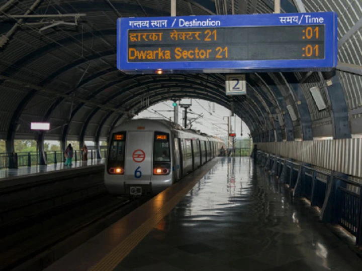 Delhi Metro Train Services To Start At 2:30 PM On Holi