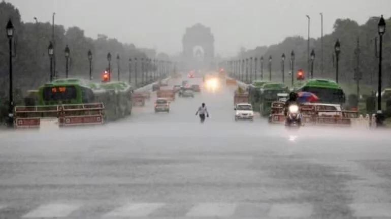 Heavy Rain & Thunderstorm Hit Delhi For Second Consecutive Day