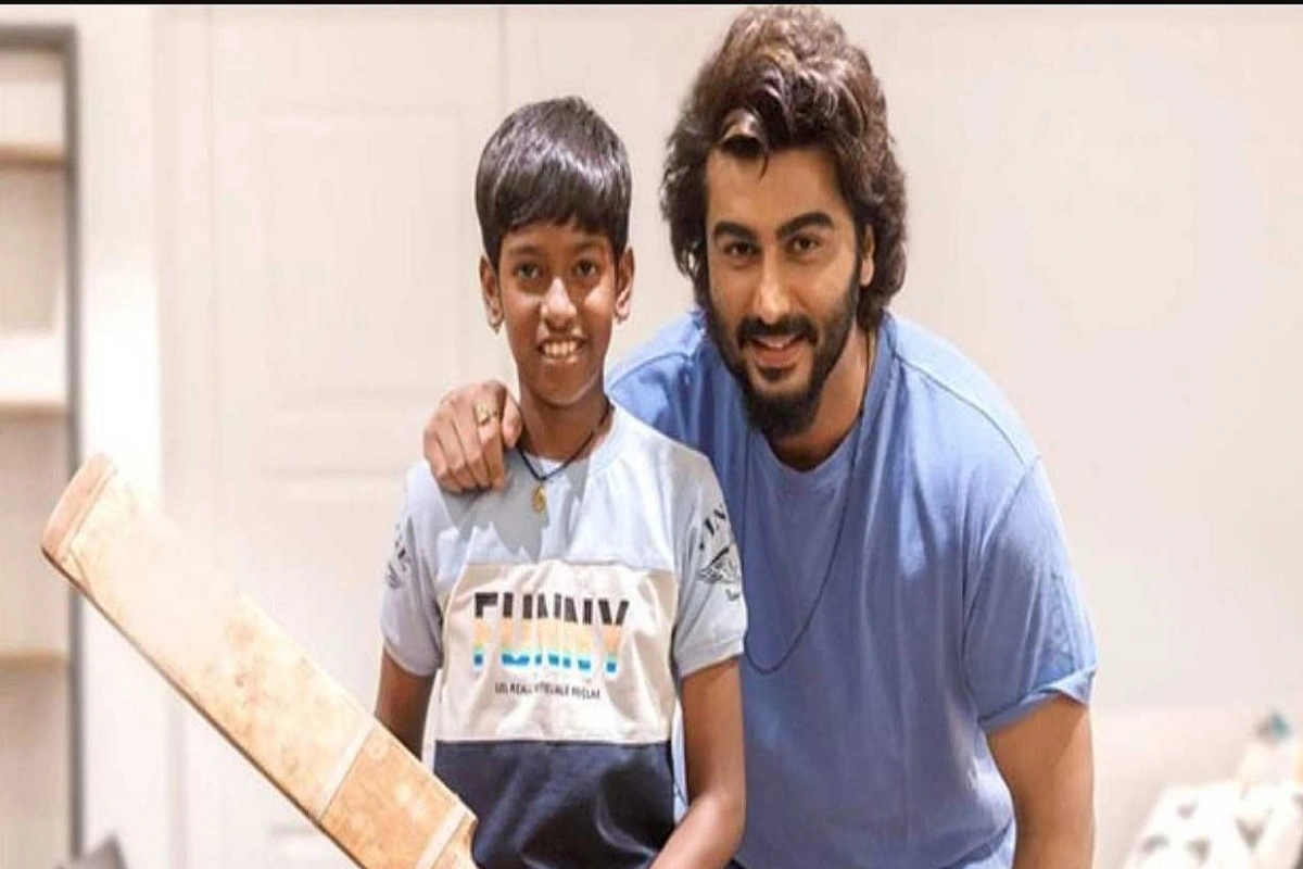 Arjun Kapoor Turns Real Life Hero, Actor Promises To Sponsor 11-Year-Old Girl Cricketer’s Entire Equipment Cost