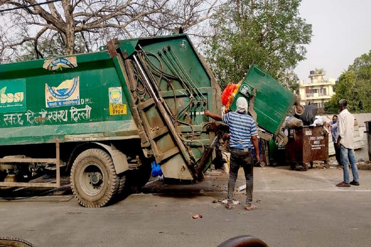 Delhi’s New Pilot Project, Waste Collection Vehicles To Be Fitted With GPS Devices: Officials