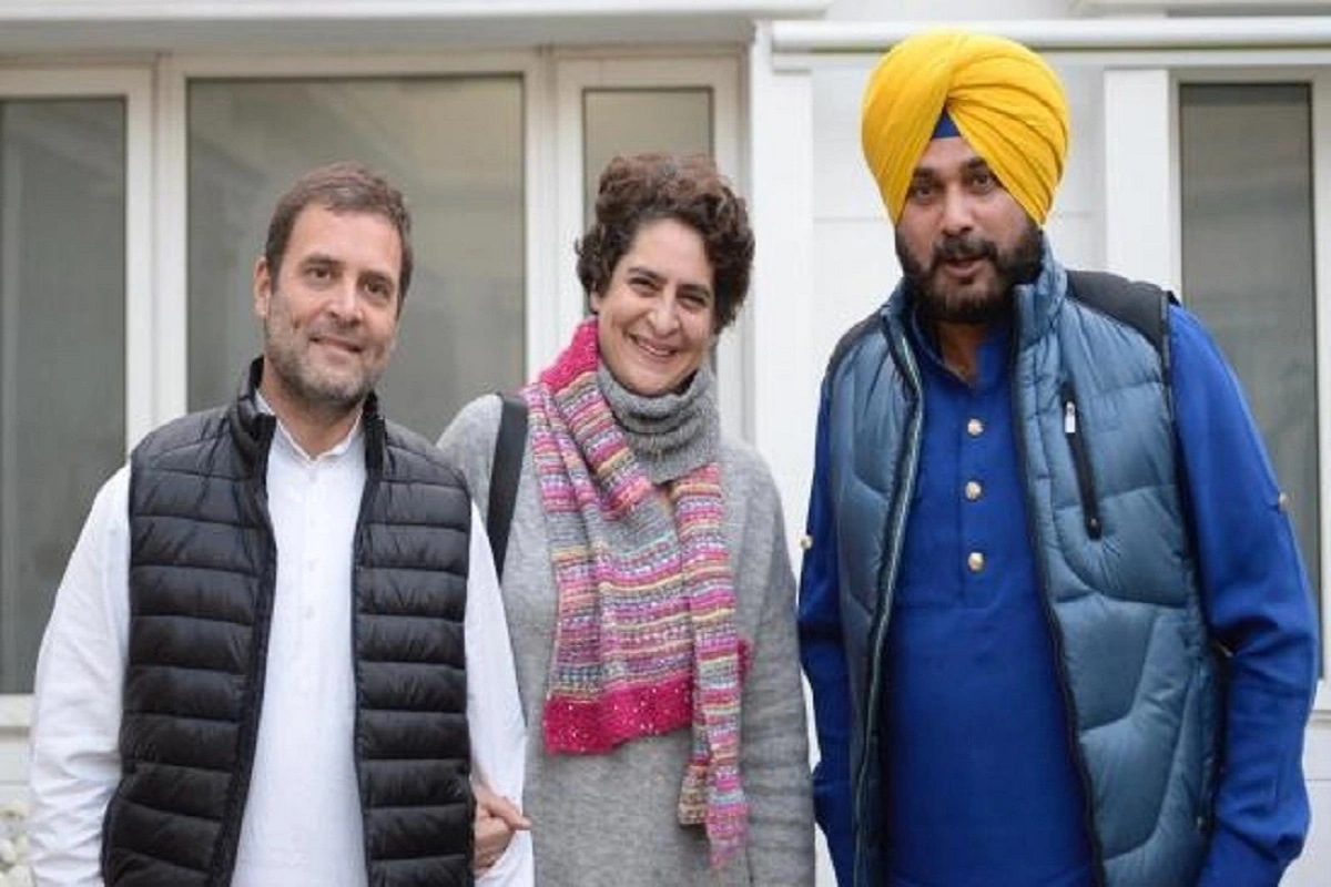 Navjot Singh Sidhu Meets His “Mentor” Rahul Ji And “Friend, Philosopher and Guide” Priyanka Ji