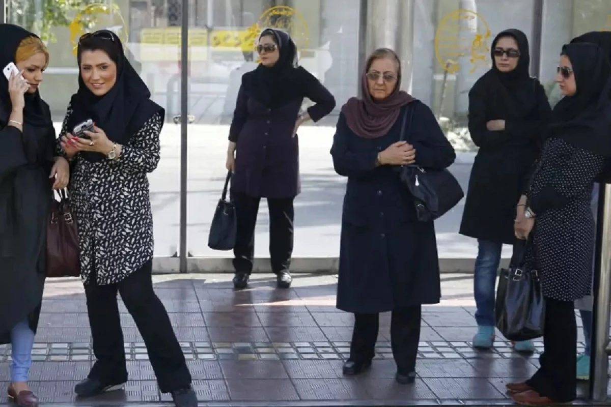 Iran’s New Plan: Police To Use ‘Smart Technology Cameras’ To Identify Unveiled Women