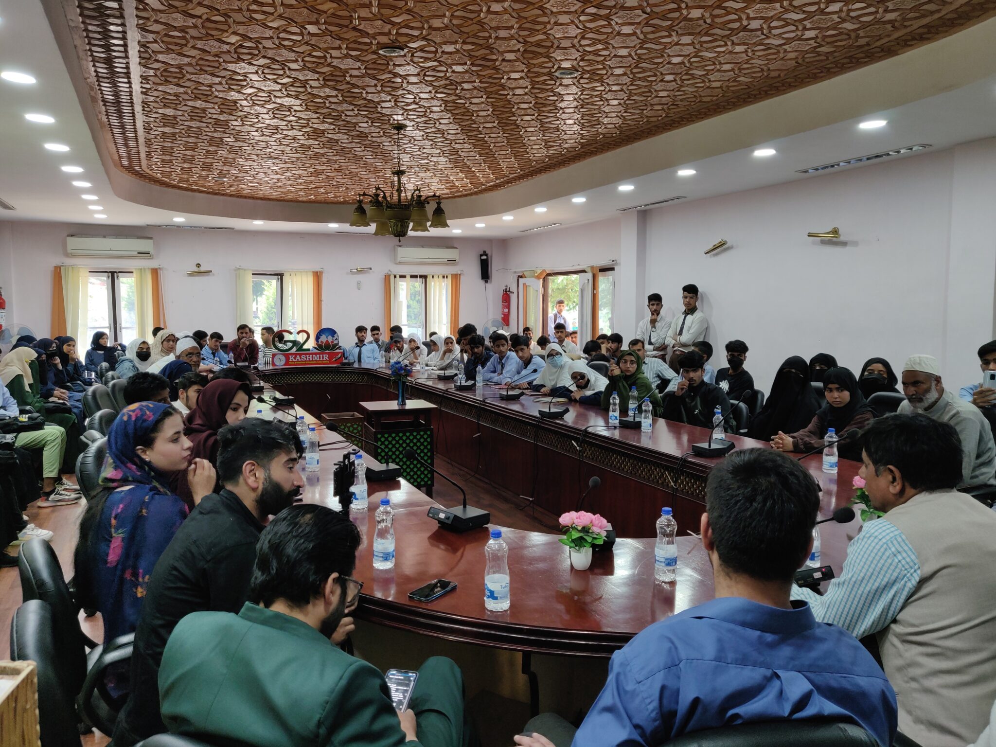 VPJ Organizes Y-20 Youth Summit At Manasbal, Resolves To Set Up Global Platform For Youth Of J&K With The Help Of G-20 Members