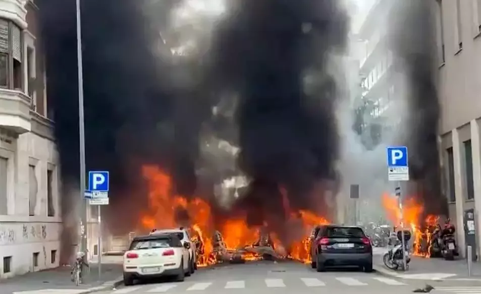 Huge Explosion In Milan, Many Cars Caught Fire