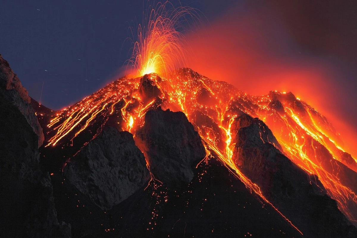 What Causes Volcanoes To Erupt?