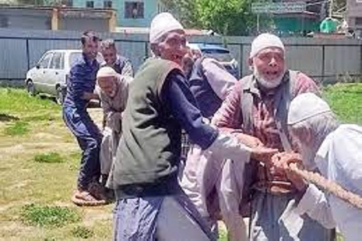“Age Is Just a Number”: J&K’s Senior Citizens Participate In Sports Event In Baramulla