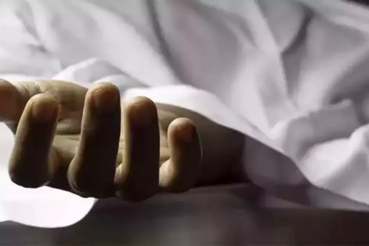Man, His Wife, And Their Daughter Discovered Dead In A Hotel Room In Kerala