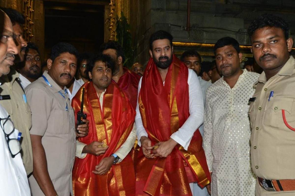 Prabhas Prays To Lord Venkateswara In Tirupati Ahead Of Adipurush’s Massive Event, Photos Go Viral