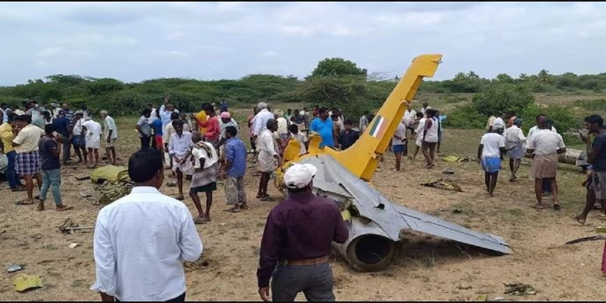 Surya Kiran trainer aircraft crashes near Chamrajnagar