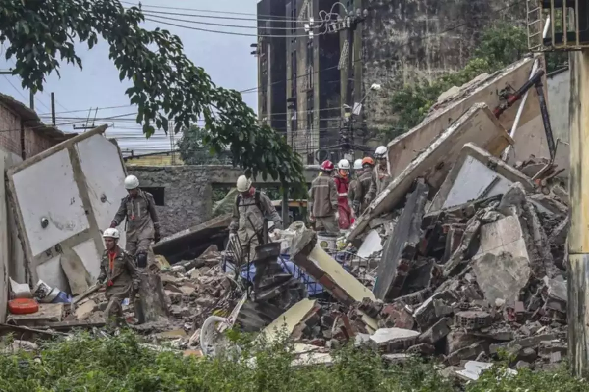 Brazil Apartment Building Collapse: 14 Dead