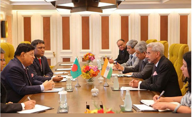 Bangkok: Jaishankar Meets Bangladesh Foreign Minister, Discusses Bilateral Cooperation