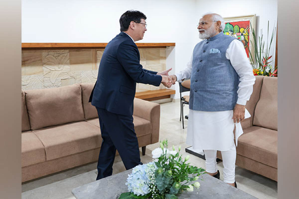 PM Modi Meets Foxconn Chairman, Welcomes Company’s Expansion Plans For Semiconductor Manufacturing